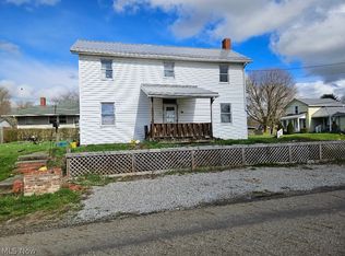 97 Madison St, Leetonia, OH 44431