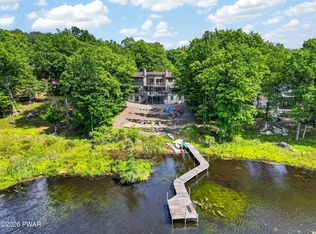 107 Bass Ct, Lackawaxen, PA 18435