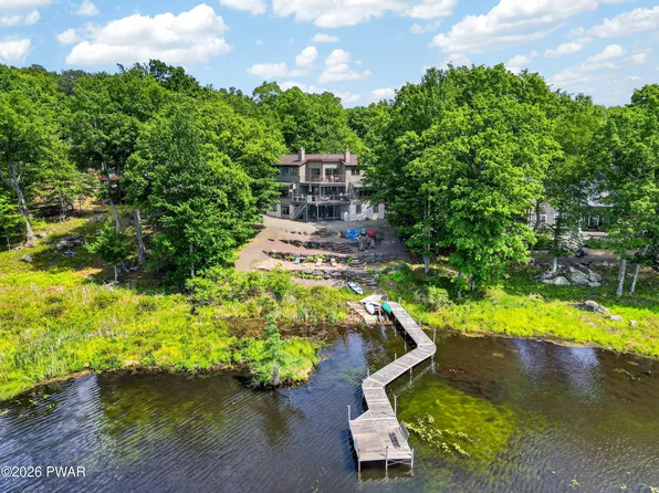 107 Bass Ct, Lackawaxen, PA 18435