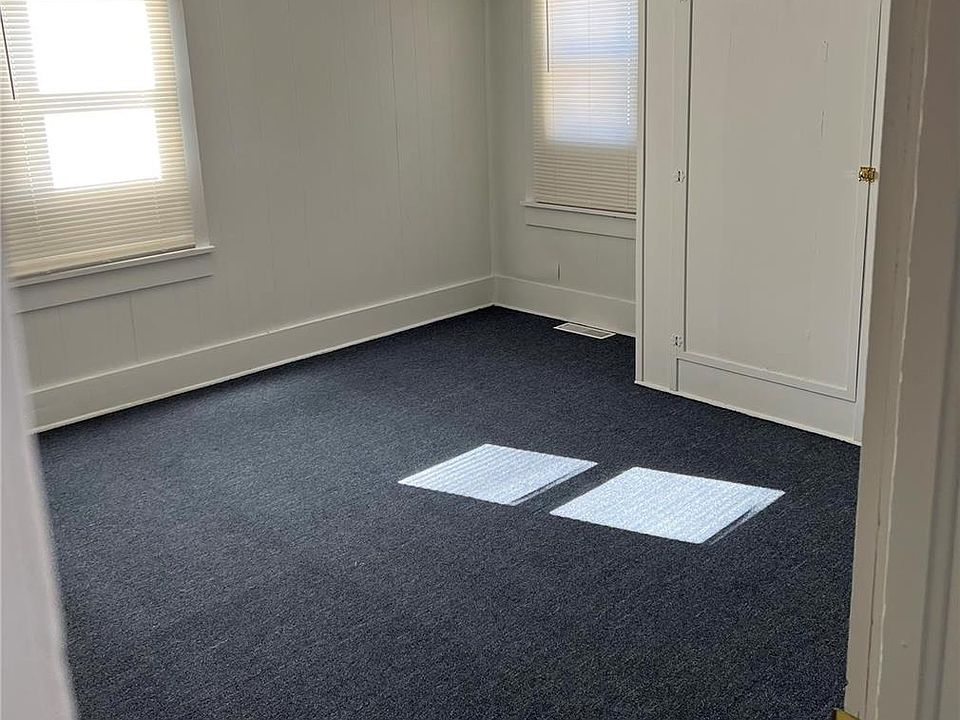 814 N Main St, Queen City, MO 63561 Zillow