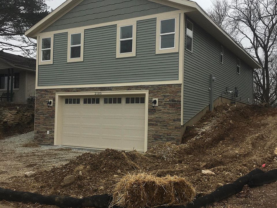 1st image of 2105 Easy St