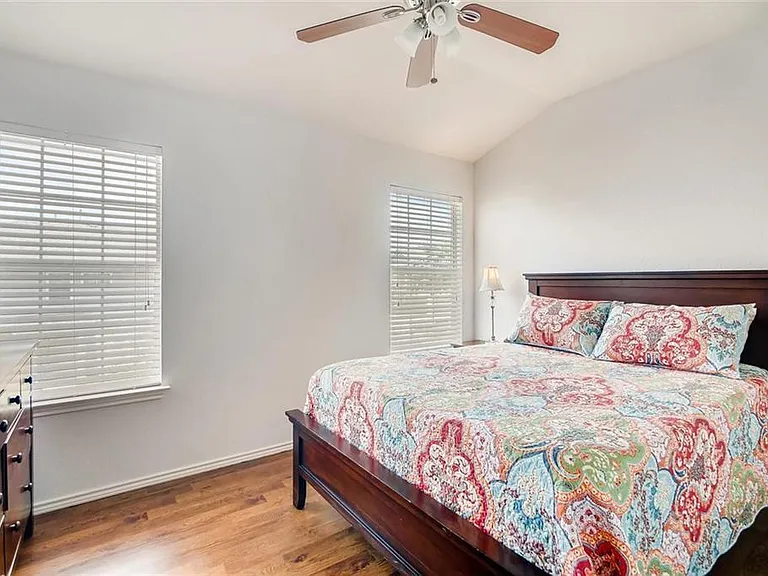 1900 Scofield Ridge Pkwy #402 — Photo 11