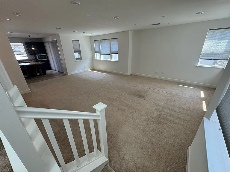 2nd floor large open space living room, enough space for large dining table, couch and tv section and more!