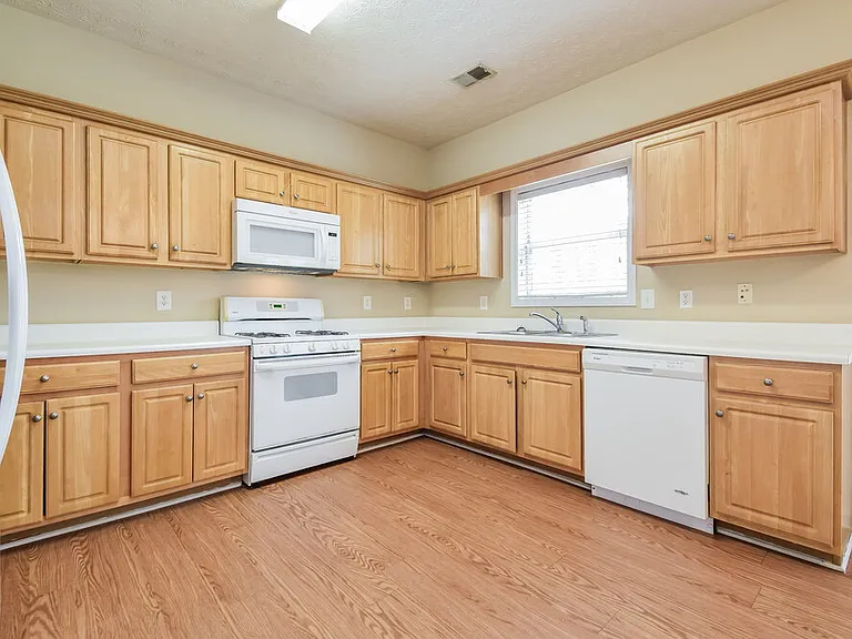 426 Baldwin Ct — Photo 9