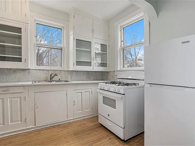 231 Paris Ave SE #4 — Photo 12
