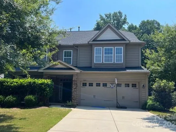 5033 Helena Park Ln, Matthews, NC 28105