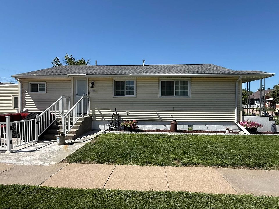 1st image of 620 S Bailey Avenue