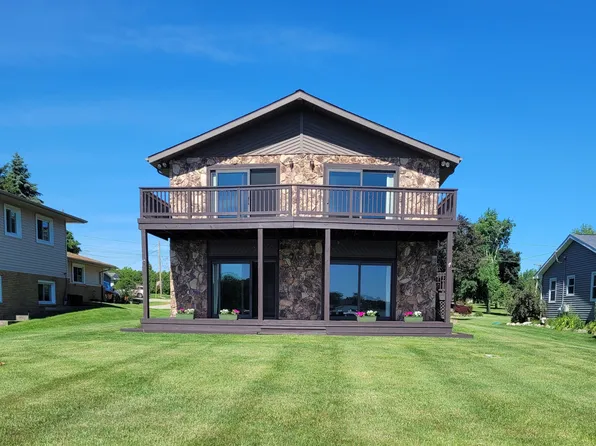 124 E Princess Dr, Brooklyn, MI 49230