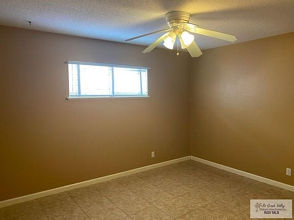 4th image of 703 Hamilton Ct