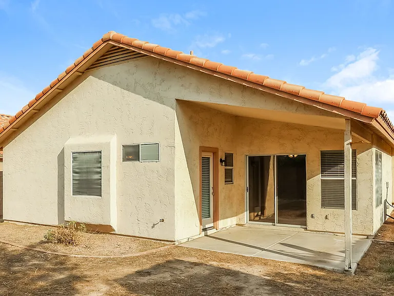 9631 W Clara Ln — Photo 16