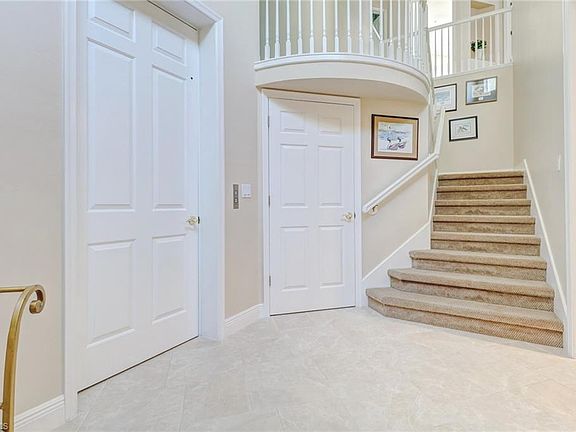 3rd image of 5929 Tarpon Gardens Cir APT 201