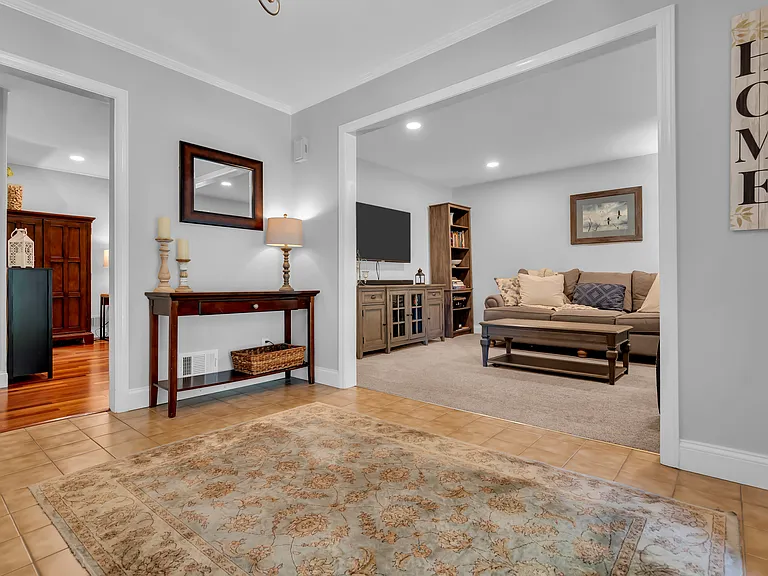1044 Evelyn Dr — Photo 41