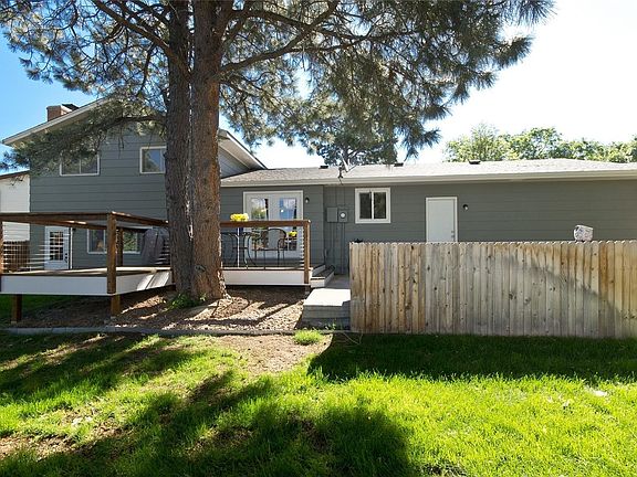 3rd image of 6550 Brook Park Dr