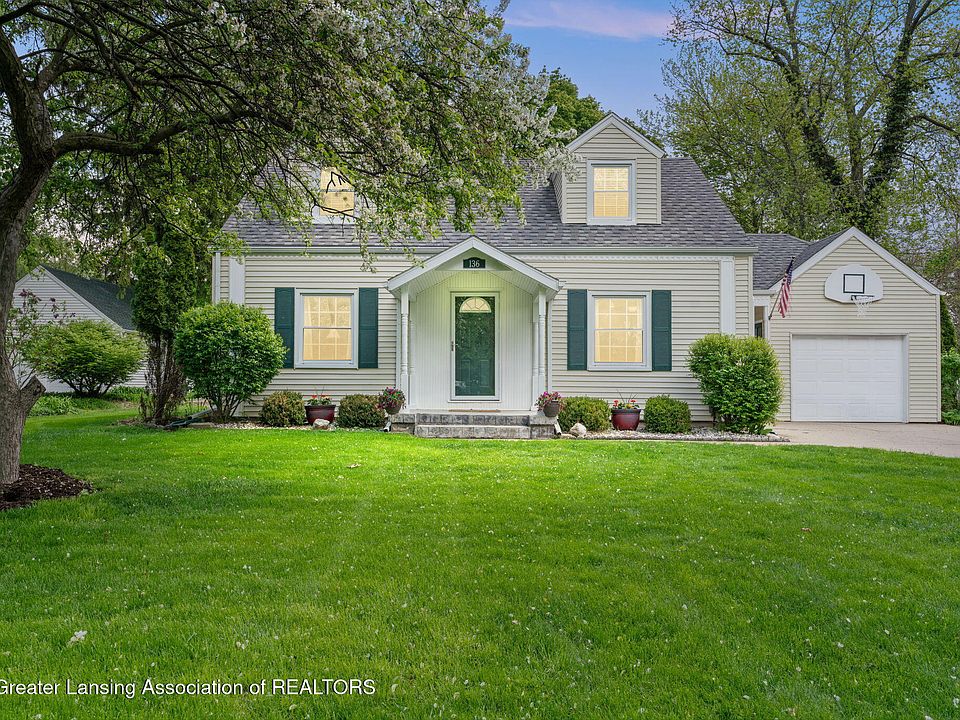 1st image of 136 Maplewood Dr