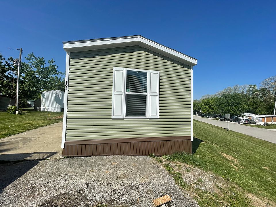1st image of 101 Redbud Ln #101