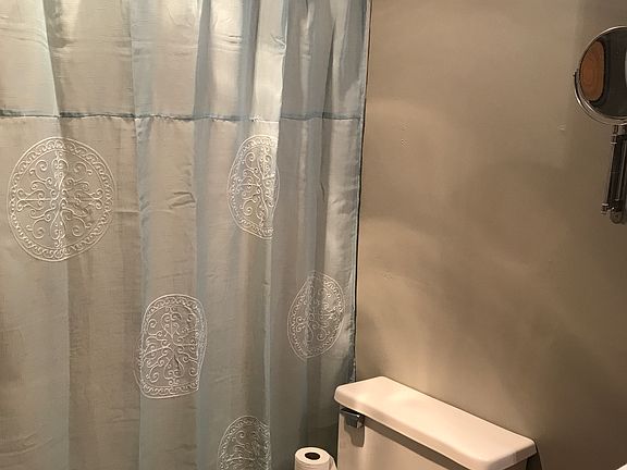 3rd image of 3170 W Monroe St APT 106