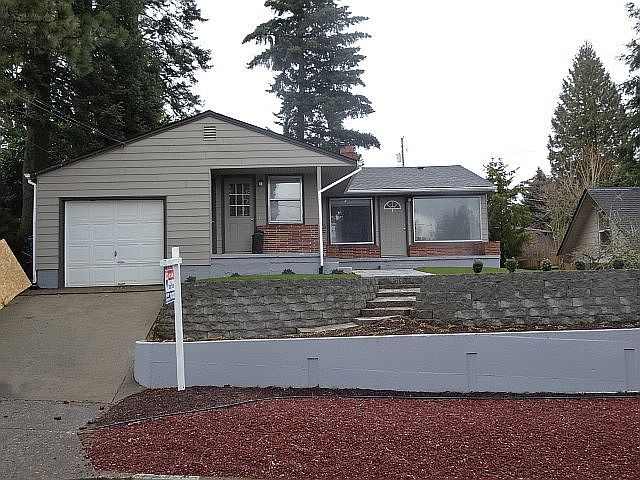 1st image of 1311 Grand Pl