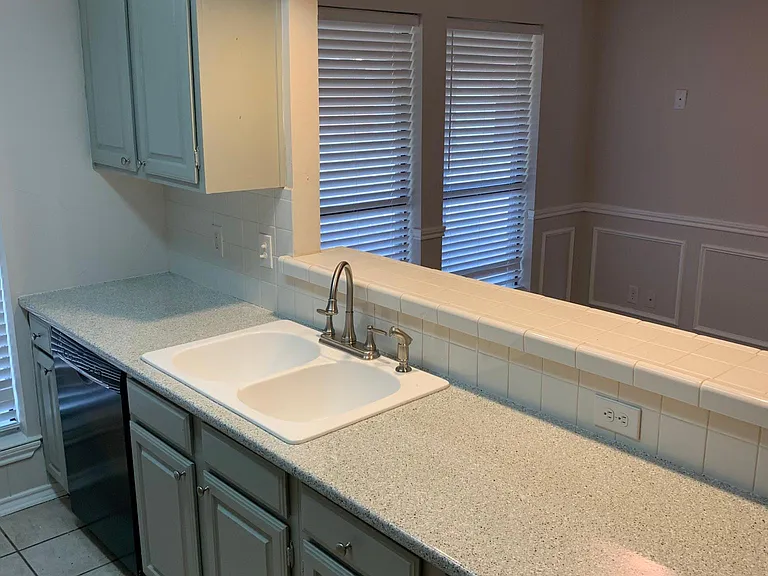 3923 White Oak Ct — Photo 9