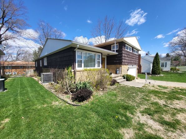 416 W Bluff St, Streator, IL 61364