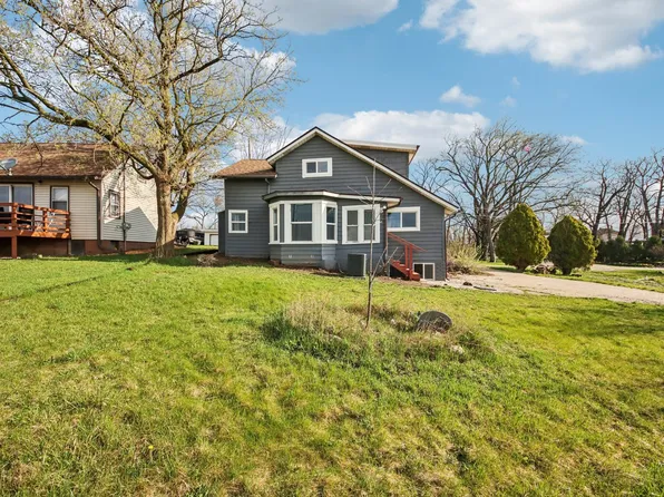 42319 N Woodbine Ave, Antioch, IL 60002