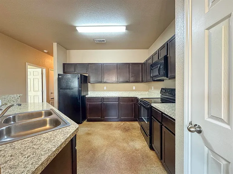 7103 Cameron Park Rd — Photo 4