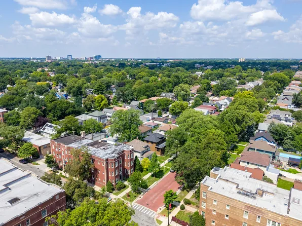 845 S Humphrey Ave APT 1, Oak Park, IL 60304