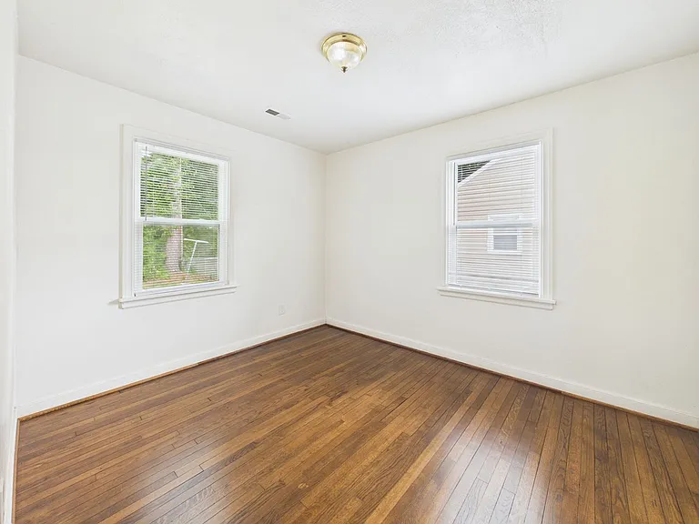 2603 Houston Ave — Photo 14