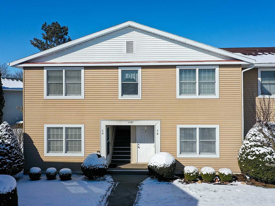 1st image of 1107D Court Ln #D