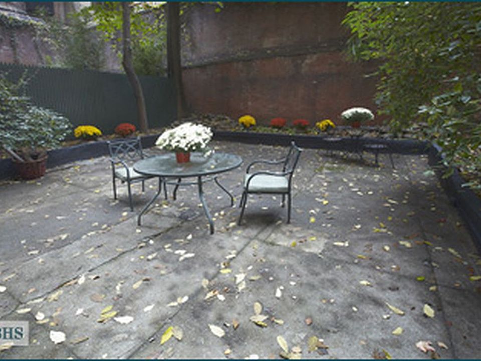 1st image of 18 E 84th St Unit Garden