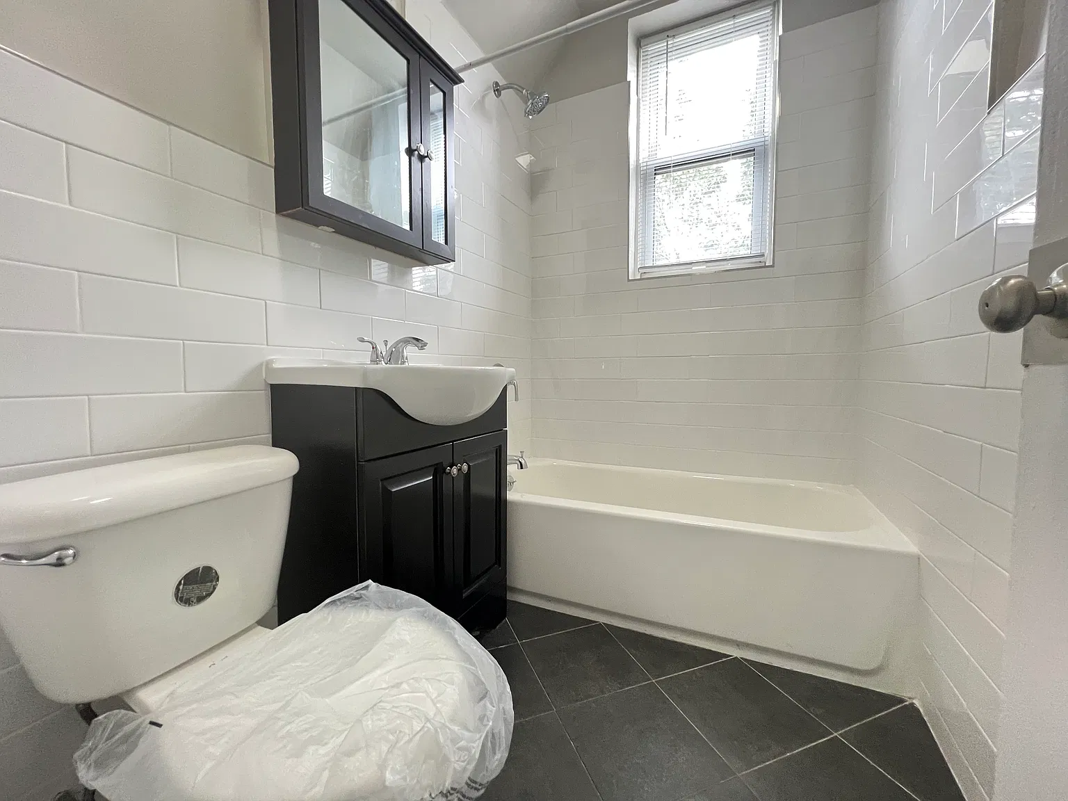 225 Union St — Photo 4