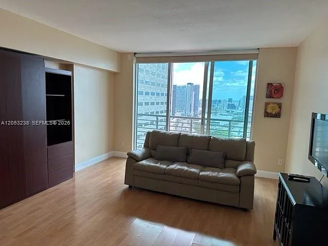 325 Biscayne Blvd #4320 — Photo 4