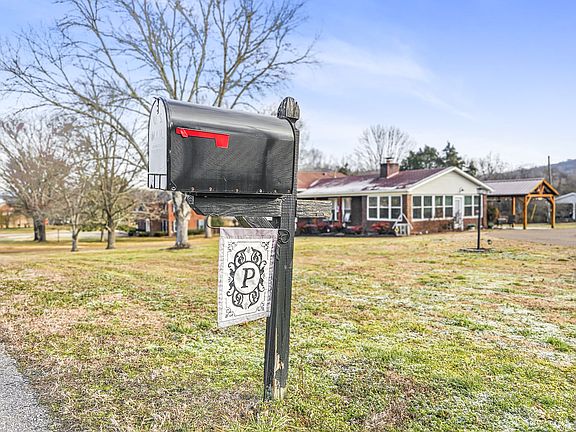 5th image of 55 Morris Dr
