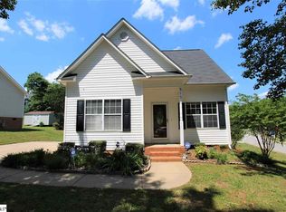 513 Holly Run Ct, Spartanburg, SC 29303