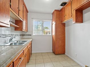 3849 Potomac Avenue, Los Angeles, CA 90008