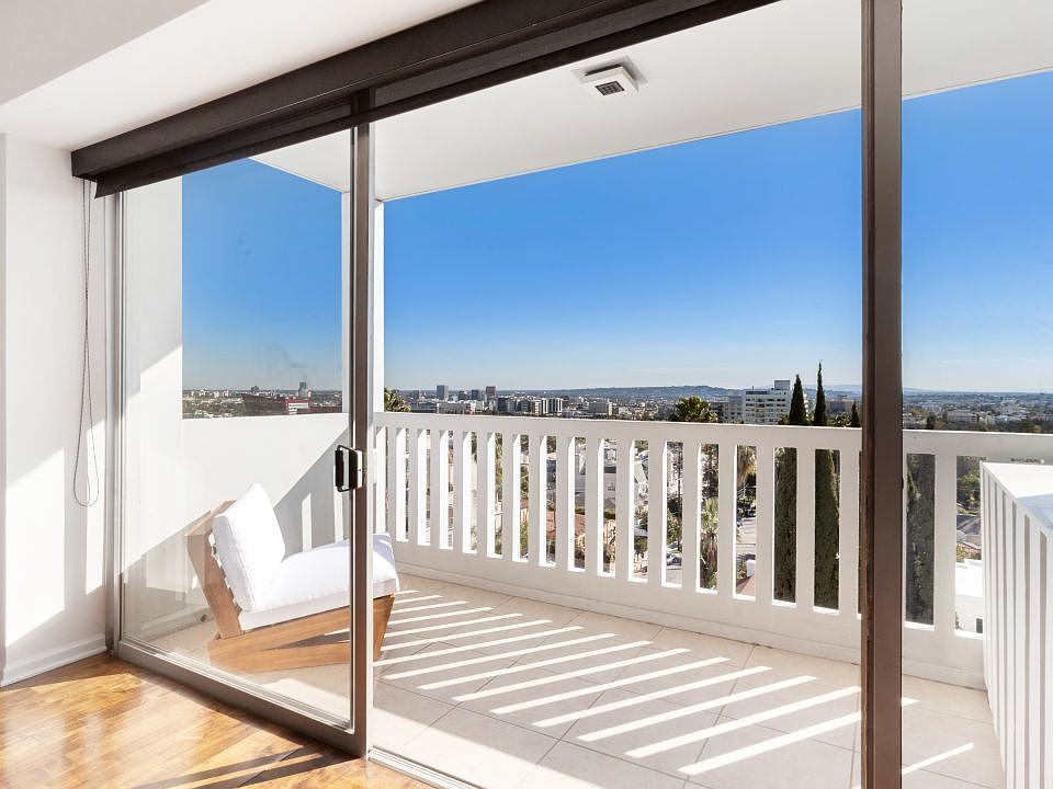 1st image of 999 N Doheny Dr APT 509