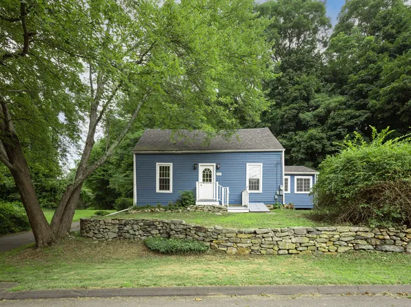 25 Aunt Park Lane, Newtown, CT 06470