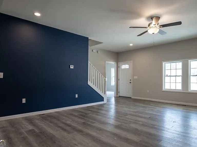 2446 Remington Dr — Photo 9