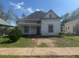 1615 W Minnesota Ave, Chickasha, OK 73018
