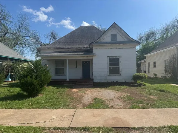 1615 W Minnesota Ave, Chickasha, OK 73018