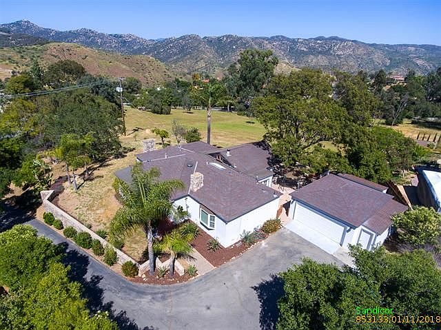 2nd image of 2633 Canyon Crest Dr