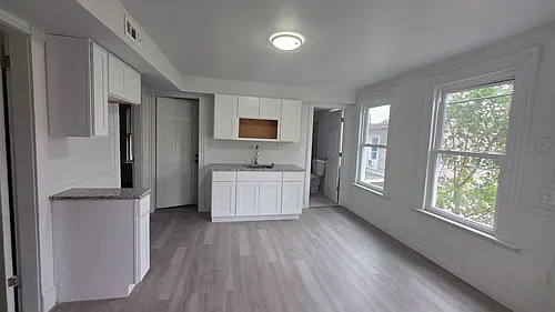 69 Frank St #2 Photo 1