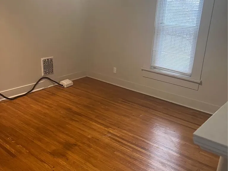 386 E Northwood Ave — Photo 18