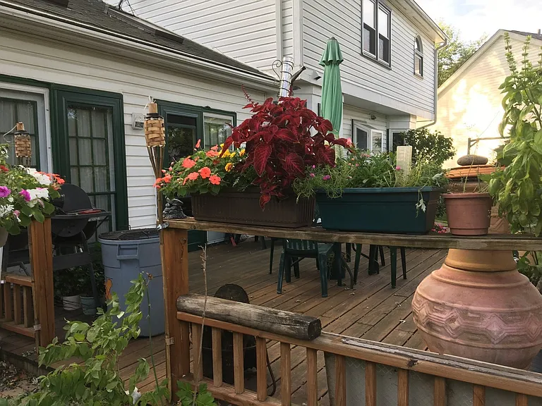 1162 Sandhurst Dr — Photo 18