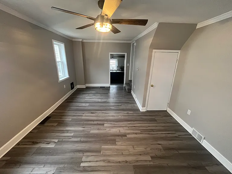 54 Valley St — Photo 6