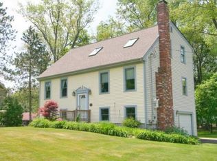 639 Old Post Rd, North Attleboro, MA 02760