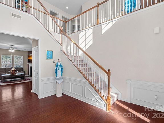 4th image of 3954 Kestrel Ln