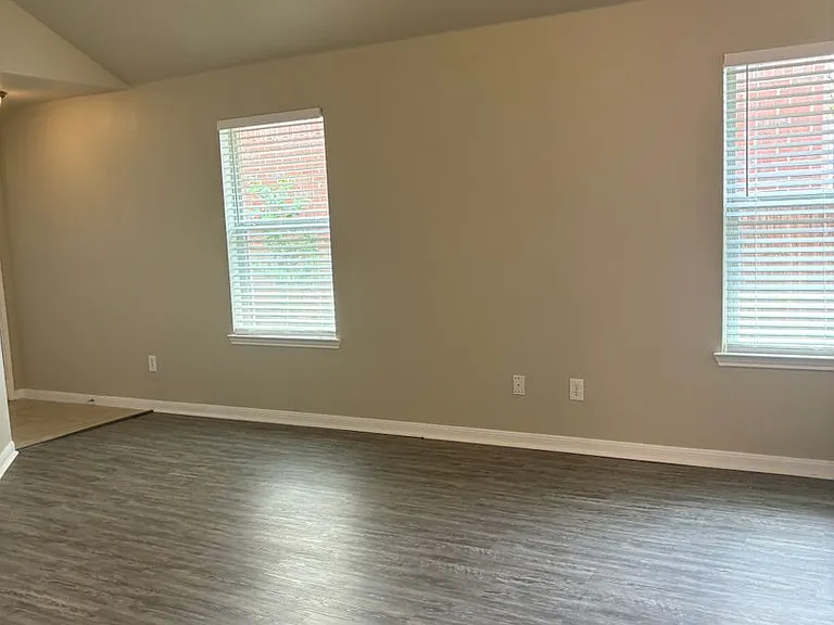11405 Gloriosa Dr — Photo 12