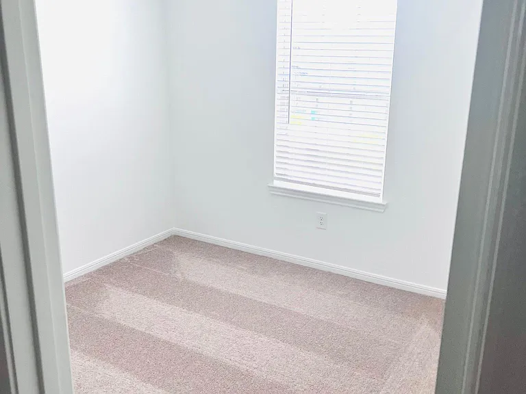 1001 Greenshank Dr — Photo 25
