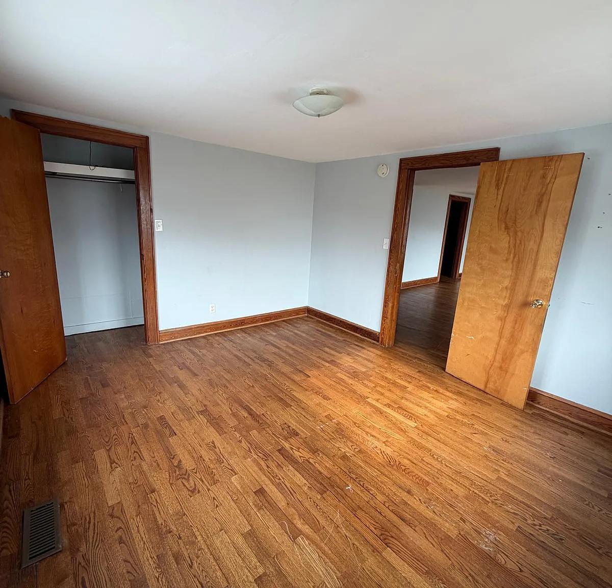2 bed, 1.5 bath, 1200 sqft, $1,095 — Photo 3