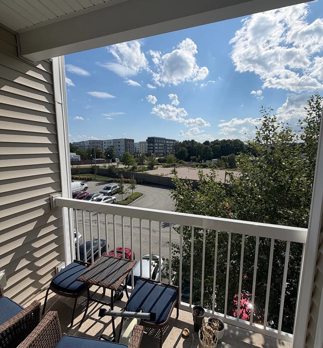 2 bed, 1470 sqft, $3,400 — Photo 2
